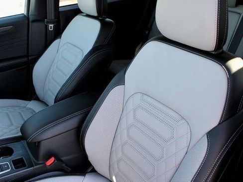 New 2024 Ford Escape SE w/ PHEV Premium Package image 15