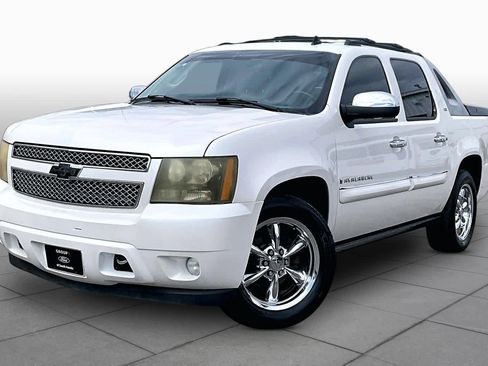 Used 2008 Chevrolet Avalanche LTZ w/ LTZ Preferred Equipment Group RWD image 35