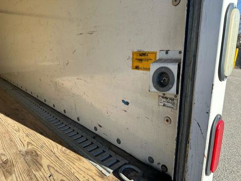 Used 2014 Chevrolet Express 4500 G4500 image 25