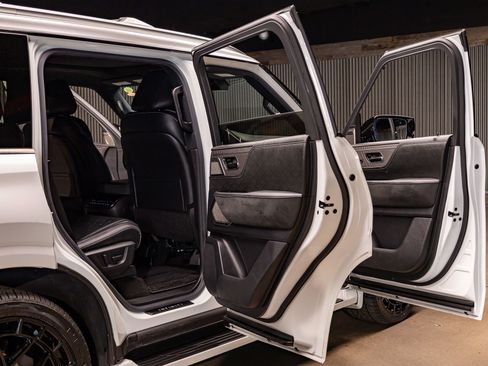 Used 2025 INFINITI QX80 Autograph w/ Autograph Exterior Package image 31