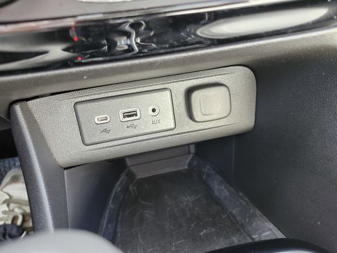 Used 2020 Buick Encore GX Select AWD/4WD image 9