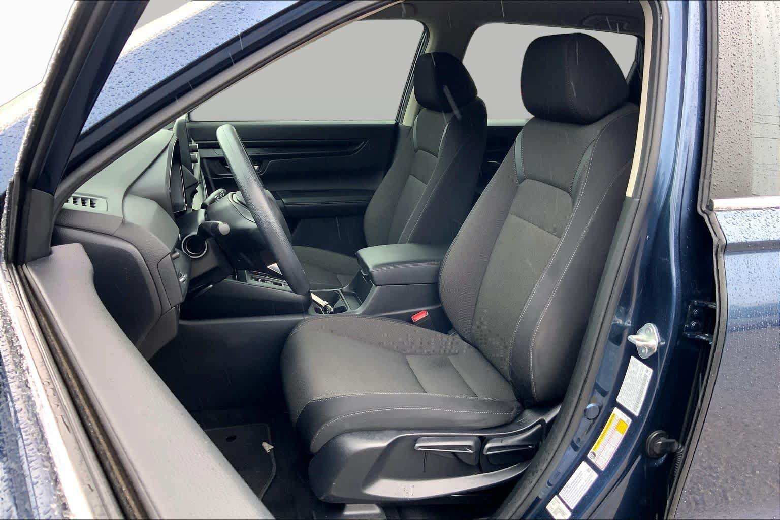 Used 2023 Honda CR-V LX image 8