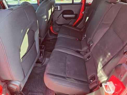 Used 2020 Jeep Gladiator Sport w/ Quick Order Package 24S image 15