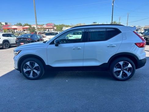New 2026 Volvo XC40 B5 Plus w/ Protection Package Premier AWD/4WD image 4