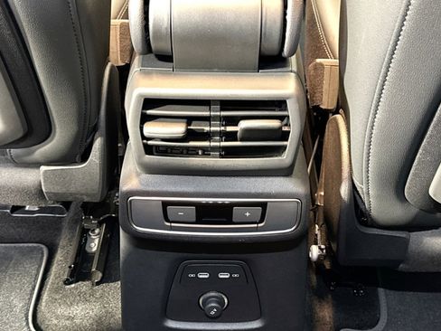 Used 2025 Audi Q4 e-tron Premium w/ Convenience Package image 23