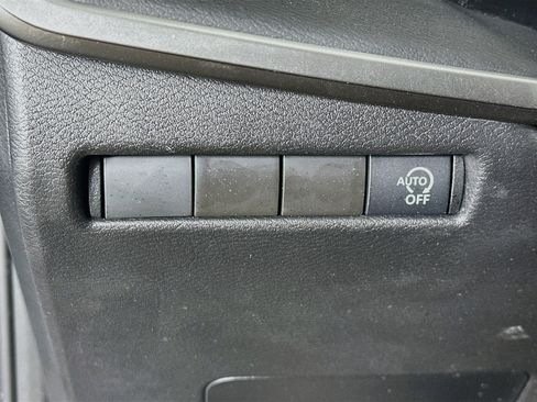 Used 2025 Nissan Kicks S FWD image 17