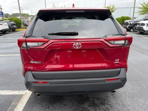 Used 2024 Toyota RAV4 LE AWD/4WD image 4