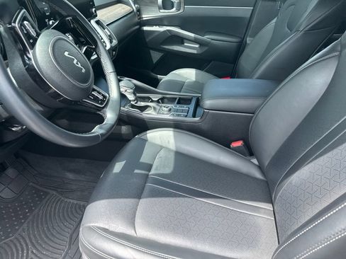 Used 2022 Kia Sorento S AWD/4WD image 4