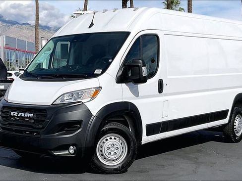 Used 2025 RAM ProMaster 2500 w/ Convenience Group FWD image 1