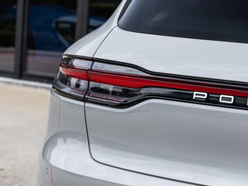 New 2026 Porsche Macan AWD/4WD image 14