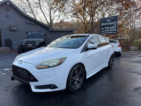Used 2014 Ford Focus ST FWD image 2