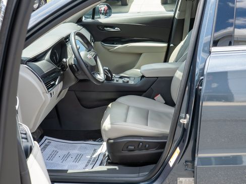 Used 2019 Cadillac XT4 Premium Luxury w/ Cold Weather Package FWD image 30