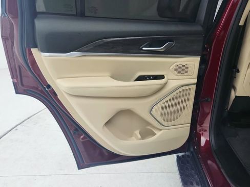 Used 2022 Jeep Grand Cherokee Limited RWD image 28