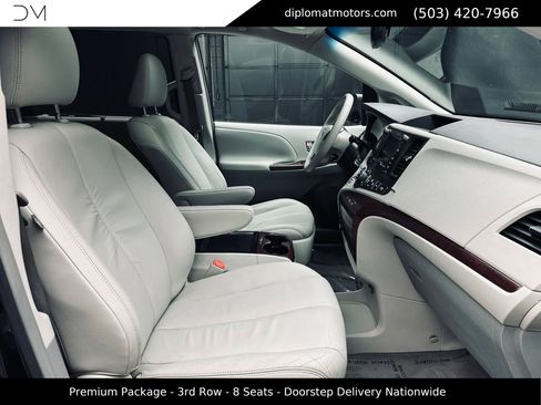 Used 2011 Toyota Sienna XLE w/ Premium Pkg FWD image 20