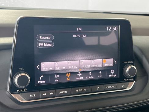 Used 2021 Nissan Rogue SV image 14