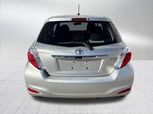 Used 2014 Toyota Yaris L image 7