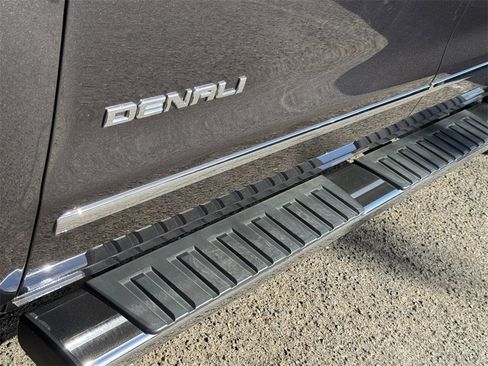 Used 2016 GMC Sierra 1500 Denali image 4