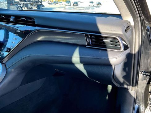 Used 2020 Toyota Camry XSE image 13