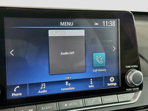 Used 2025 Nissan Altima 2.5 SV FWD image 21