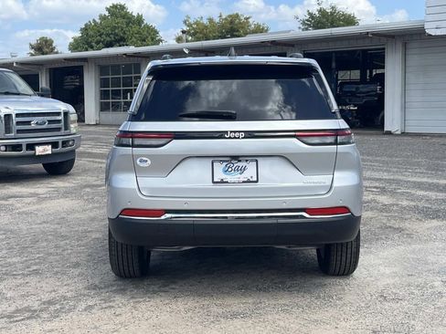 New 2025 Jeep Grand Cherokee Laredo X w/ Luxury Tech Group I image 4