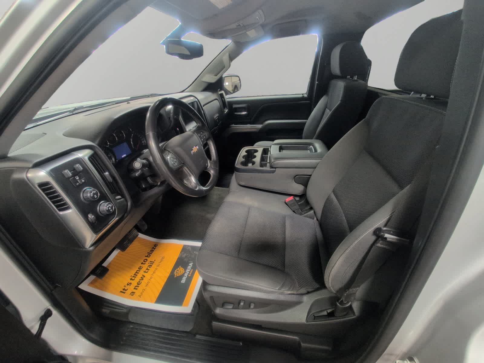 Used 2018 Chevrolet Silverado 1500 LT w/ LT Convenience Package AWD/4WD image 9