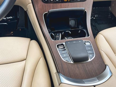 Used 2022 Mercedes-Benz GLC 300 4MATIC image 20