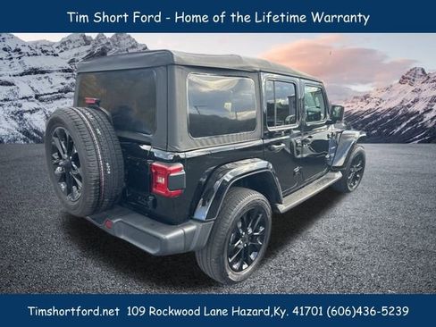Used 2021 Jeep Wrangler Unlimited Sahara w/ Cold Weather Group image 4