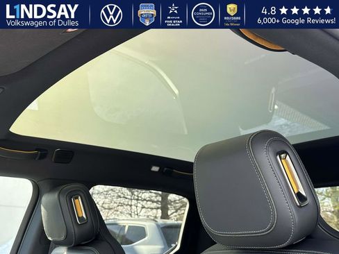 Used 2025 Rivian R1T Adventure image 20