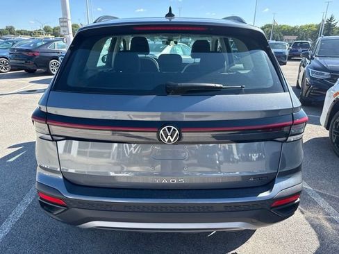 Certified 2025 Volkswagen Taos S AWD/4WD image 5
