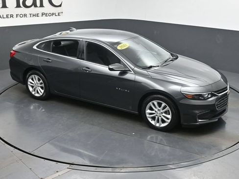 Used 2018 Chevrolet Malibu LT FWD image 50