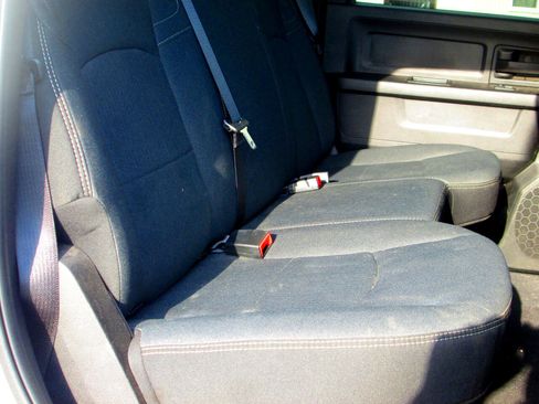 Used 2024 RAM 2500 Tradesman w/ Chrome Appearance Group image 7