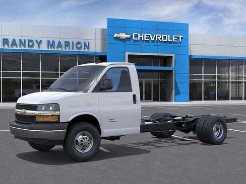 New 2026 Chevrolet Express 4500 w/ Power Convenience Package image 2