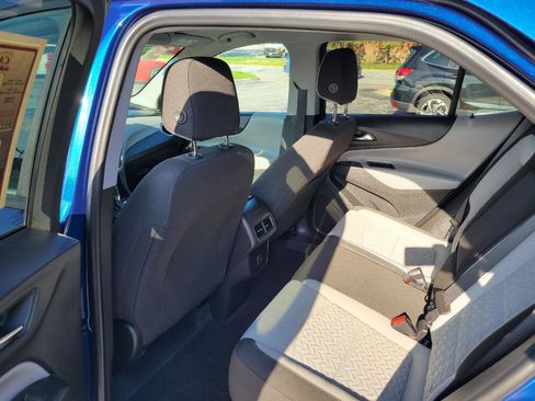Used 2023 Chevrolet Equinox LS w/ LS Convenience Package FWD image 6