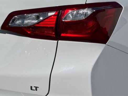 Used 2019 Chevrolet Equinox LT image 34