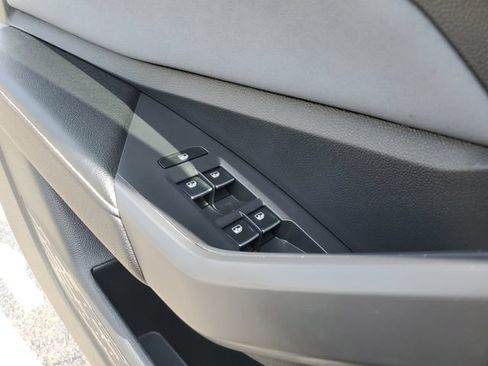 Used 2025 Volkswagen Jetta SE w/ Sunroof Package FWD image 30