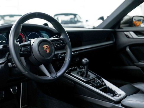 Used 2020 Porsche 911 Carrera S RWD image 2