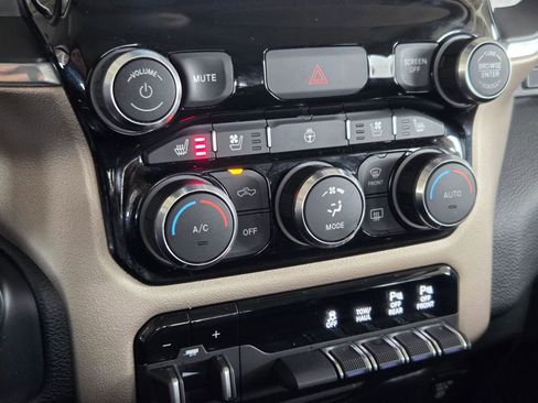 Certified 2022 RAM 1500 Laramie AWD/4WD image 10