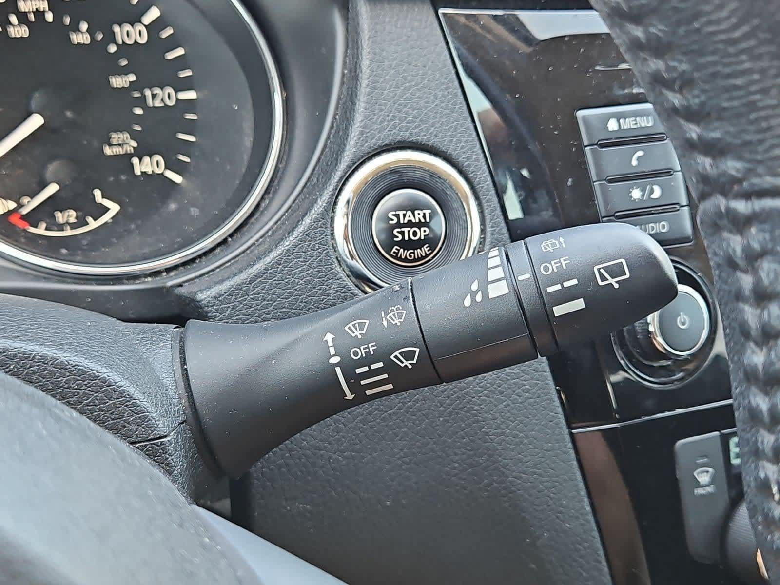 Used 2018 Nissan Rogue SV FWD image 24