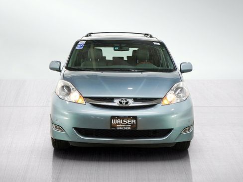 Used 2008 Toyota Sienna XLE Limited FWD image 8