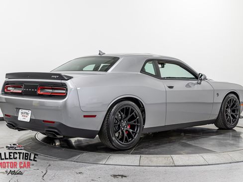 Used 2016 Dodge Challenger SRT Hellcat RWD image 22