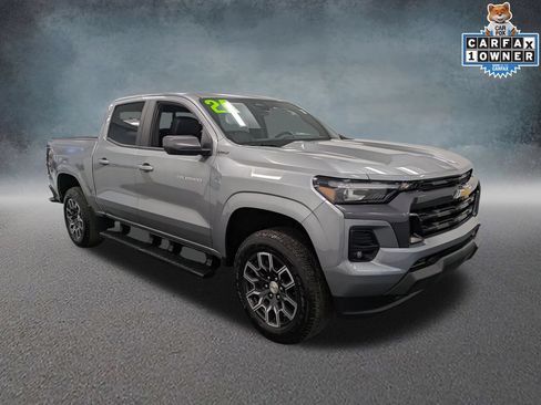 Used 2024 Chevrolet Colorado LT w/ LT Convenience Package III AWD/4WD image 3