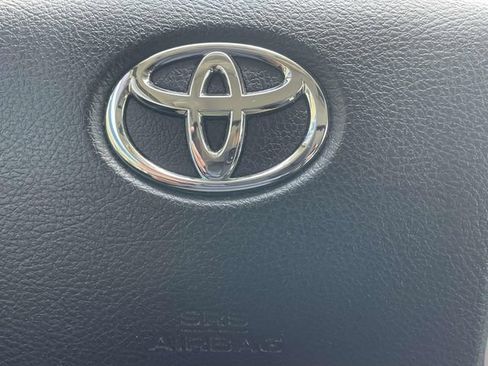 Used 2018 Toyota 4Runner SR5 Premium AWD/4WD image 21