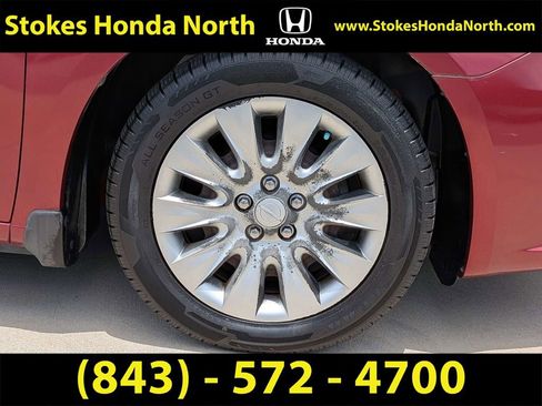 Used 2014 Chrysler 200 LX FWD image 16