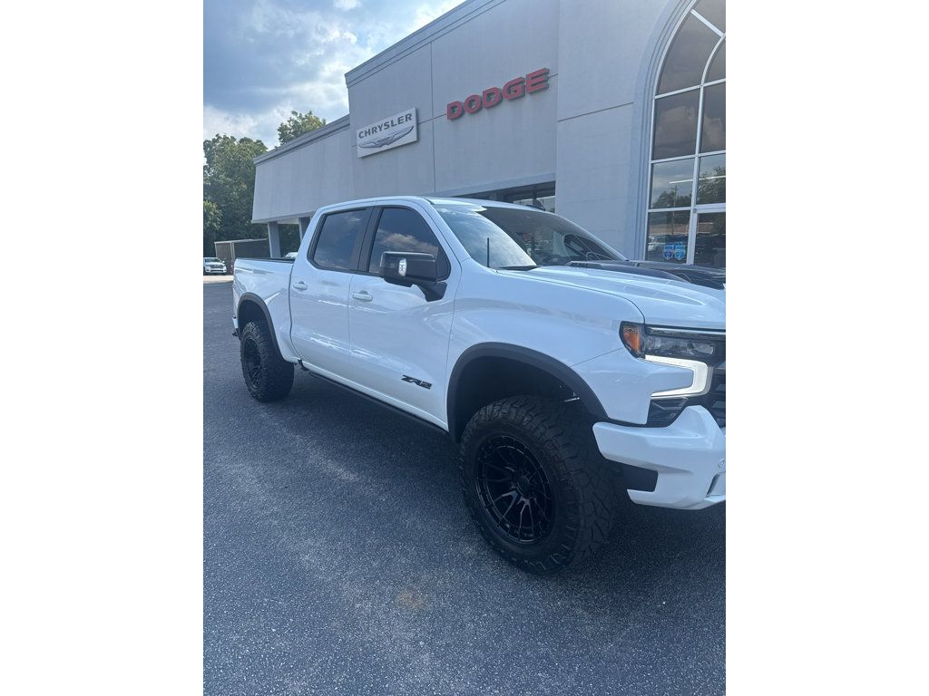 Used 2025 Chevrolet Silverado 1500 ZR2 w/ Technology Package AWD/4WD image 2
