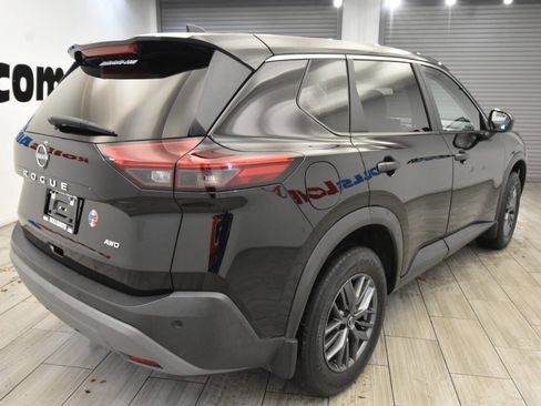 Used 2023 Nissan Rogue S AWD/4WD image 5