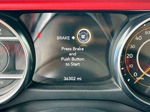 Used 2023 Jeep Wrangler Unlimited Rubicon AWD/4WD image 13