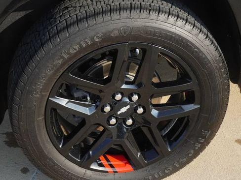 Used 2021 Chevrolet Traverse Premier w/ Redline Edition AWD/4WD image 11