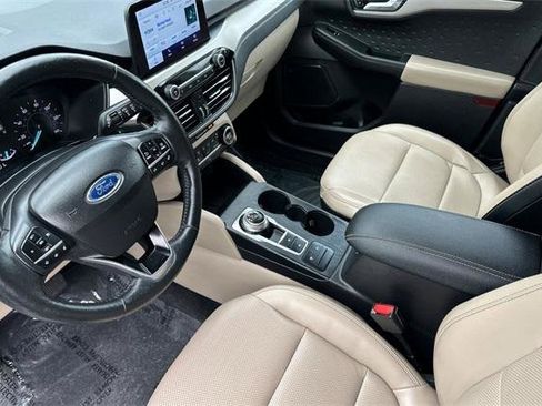 Used 2020 Ford Escape SEL image 10