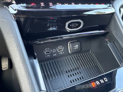 New 2026 Jeep Grand Cherokee Altitude RWD image 29
