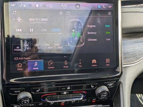 Used 2023 Jeep Grand Cherokee 4WD 4xe image 13